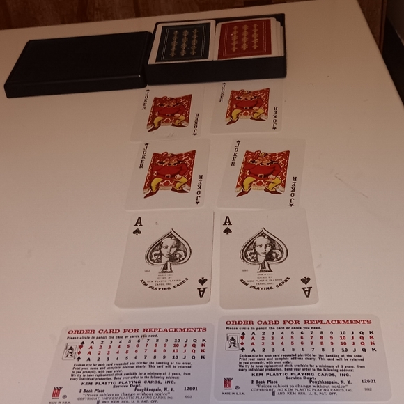 KEM Other - VINTAGE 2 DECKS KEM PLASTIC PLAYING CARDS IN CASE.